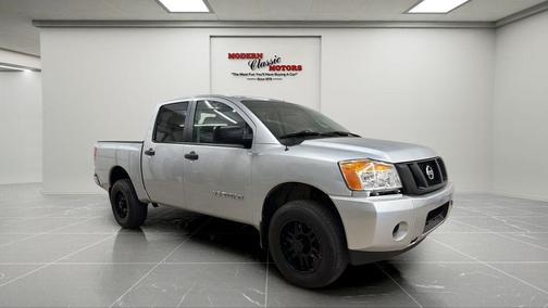Gun Metallic 2015 Nissan Titan SV