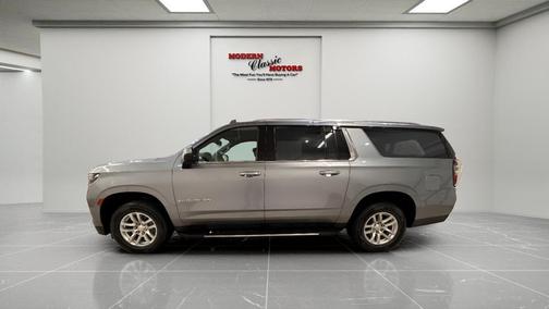 2024 Chevrolet Suburban LT