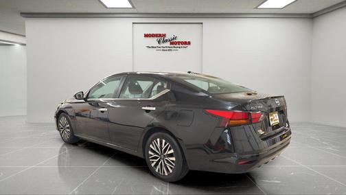 Super Black Clearcoat 2025 Nissan Altima 2.5 SV