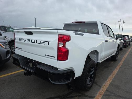 Summit White 2026 Chevrolet Silverado 1500 Custom Trail Boss