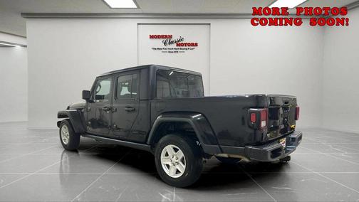 2022 Jeep Gladiator Sport S