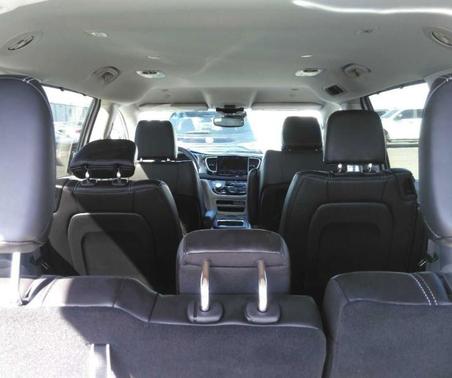 Bright White Clearcoat 2023 Chrysler Pacifica Touring L
