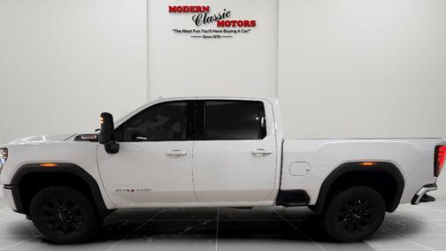 Summit White 2025 GMC Sierra 2500 AT4
