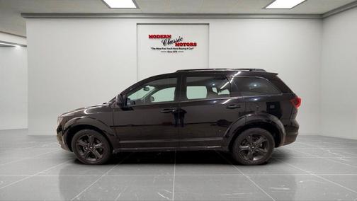 Pitch Black Clearcoat 2018 Dodge Journey Crossroad