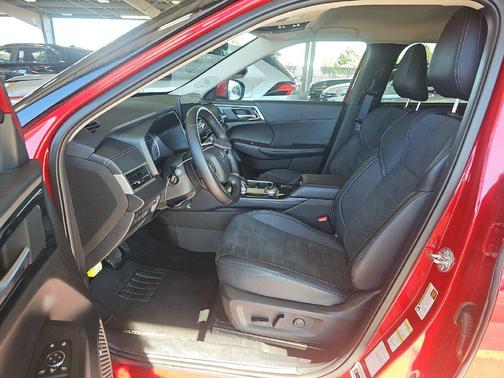 Red Diamond 2025 Mitsubishi Outlander SE S-AWC