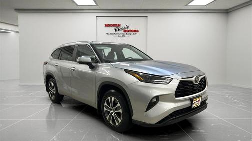 2024 Toyota Highlander XLE