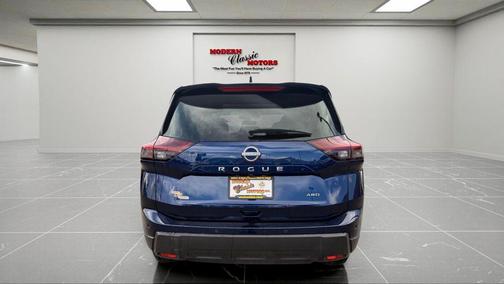 Deep Ocean Blue Pearl 2025 Nissan Rogue SV