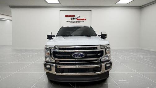 Oxford White 2022 Ford F-250 Lariat
