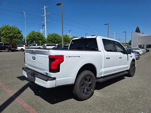 2025 Ford F-150 Lightning Flash