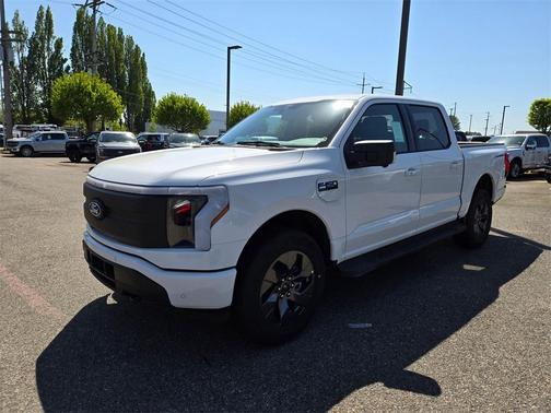 2025 Ford F-150 Lightning Flash