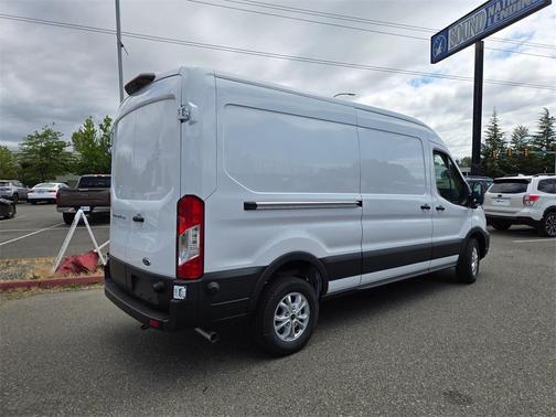 2025 Ford Transit-250 148 WB Medium Roof Cargo