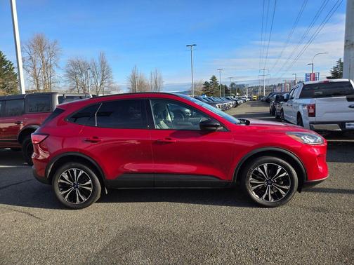 2022 Ford Escape SE