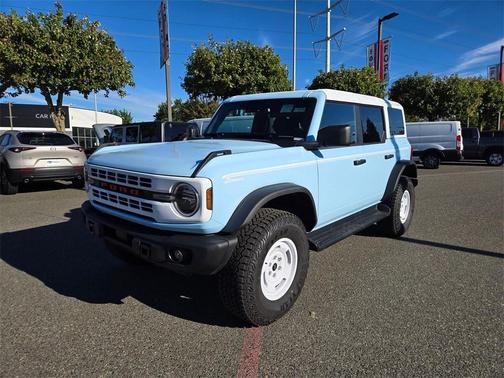 2025 Ford Bronco Heritage Edition