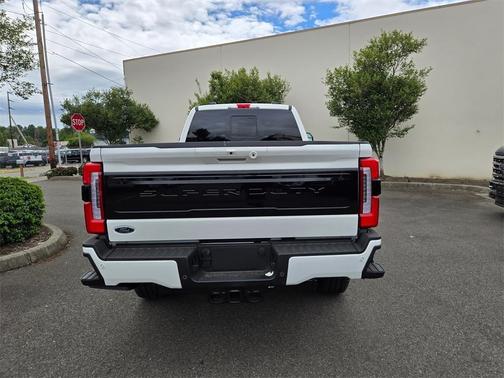 2025 Ford F-350 Platinum
