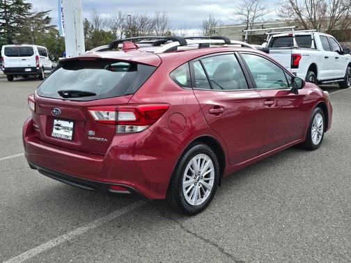 2018 Subaru Impreza 2.0i Premium