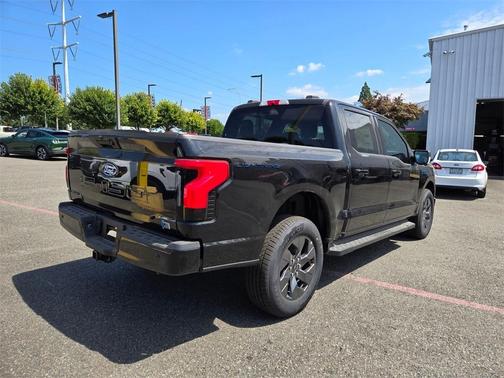 2025 Ford F-150 Lightning Flash