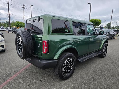 Green 2025 Ford Bronco Outer Banks
