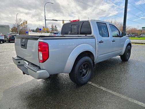 Brilliant Silver 2015 Nissan Frontier SV