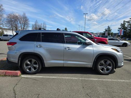 2018 Toyota Highlander Limited Platinum