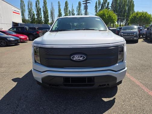 2025 Ford F-150 Lightning XLT
