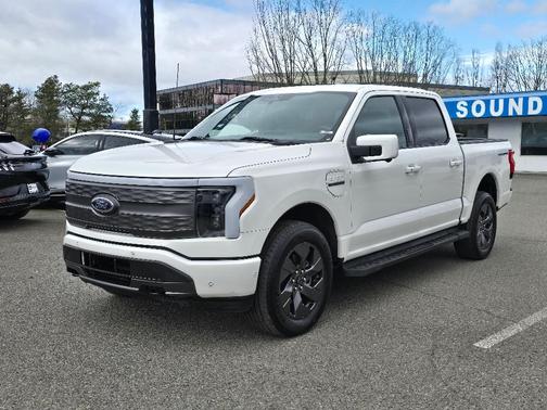 Star White 2022 Ford F-150 Lightning LARIAT