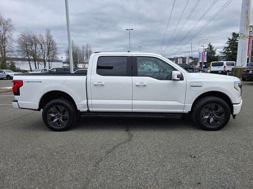 2022 Ford F-150 Lightning LARIAT