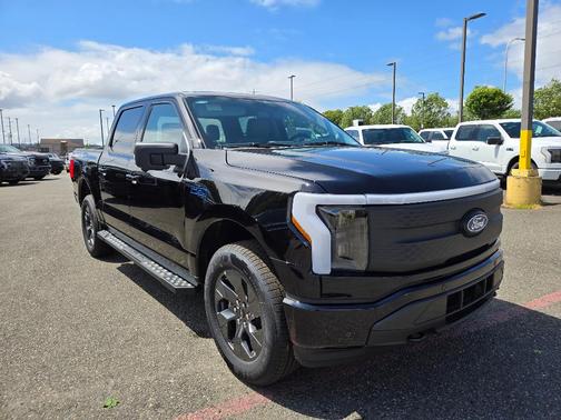 2025 Ford F-150 Lightning Flash