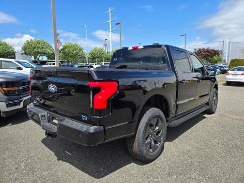 2025 Ford F-150 Lightning Flash
