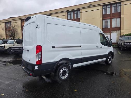 2026 Ford Transit-250 148 WB Medium Roof Cargo
