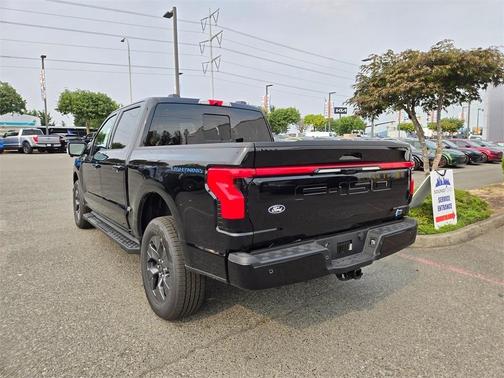 2025 Ford F-150 Lightning LARIAT