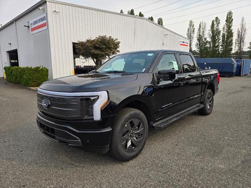 2025 Ford F-150 Lightning LARIAT