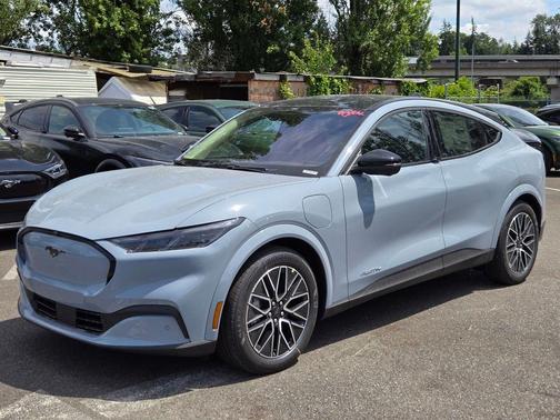 2025 Ford Mustang Mach-E Premium