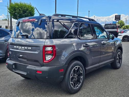 Carbonized Gray Metallic 2026 Ford Bronco Sport Outer Banks
