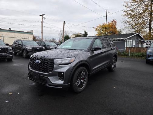 Carbonized Gray Metallic 2026 Ford Explorer ST-Line