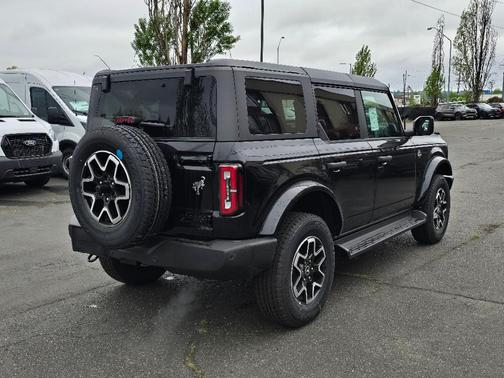 Shadow Black 2026 Ford Bronco Outer Banks