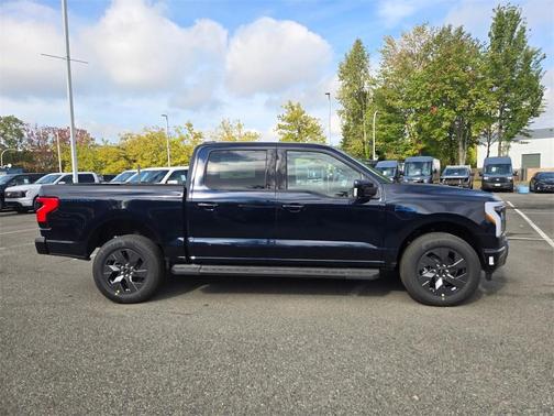 2025 Ford F-150 Lightning LARIAT