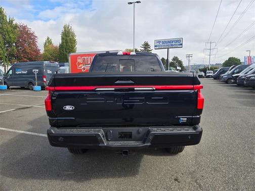 2025 Ford F-150 Lightning LARIAT