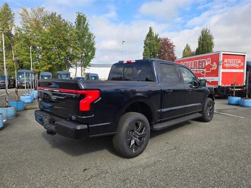 2025 Ford F-150 Lightning LARIAT