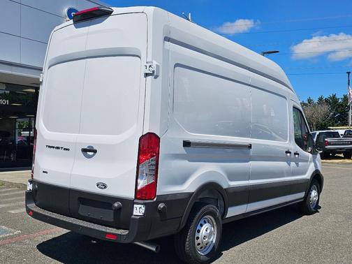 Oxford White 2026 Ford Transit-250 Base