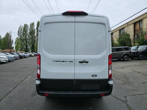 Oxford White 2026 Ford Transit-250 148 WB Medium Roof Cargo