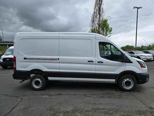 Oxford White 2026 Ford Transit-250 148 WB Medium Roof Cargo