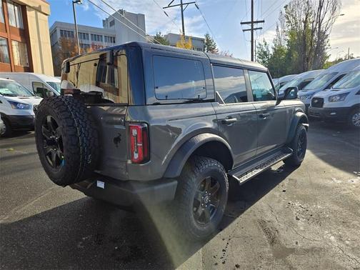2025 Ford Bronco Outer Banks
