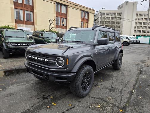 Carbonized Gray Metallic 2025 Ford Bronco Big Bend SUV