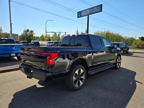 2025 Ford F-150 Lightning Platinum