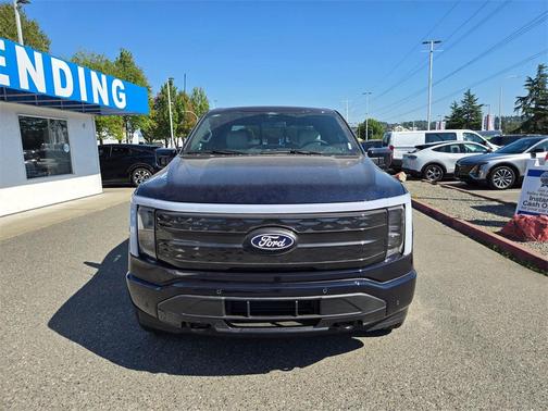 2025 Ford F-150 Lightning Platinum