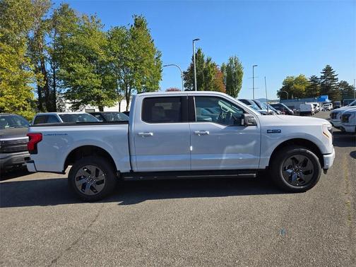 2025 Ford F-150 Lightning Flash