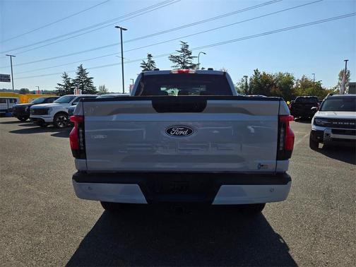 2025 Ford F-150 Lightning Flash