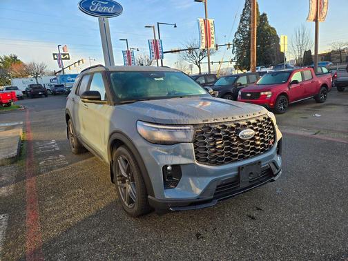 2025 Ford Explorer ST