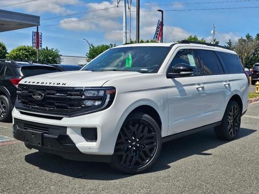 Star White 2026 Ford Expedition Platinum