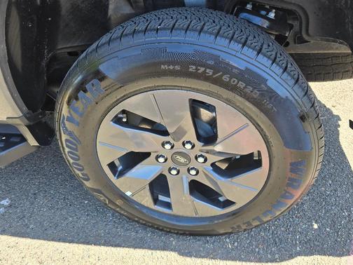 Carbonized Gray 2025 Ford F-150 Lightning LARIAT